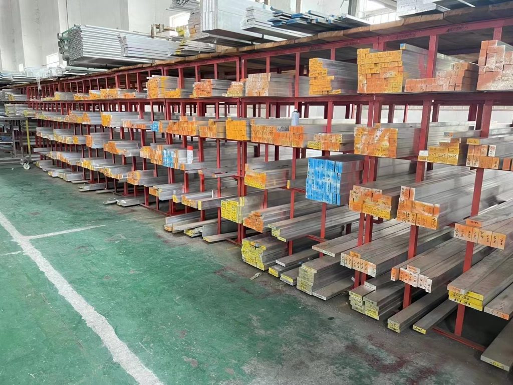 无锡极镍金属优质6063建筑型材级铝合金圆棒管材现货实拍